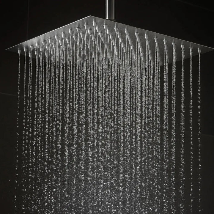 Chuveiro-Para-Banheiro-Alto-Prata-Design-Moderno