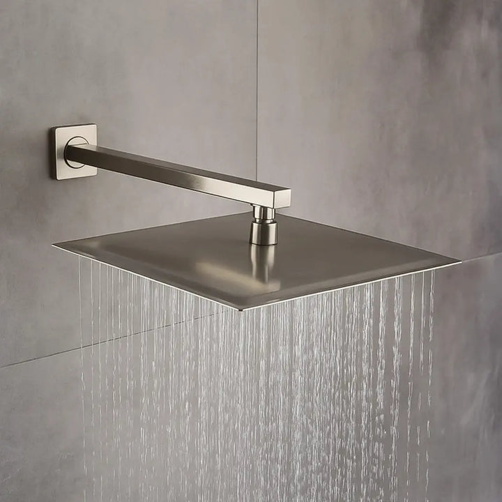 Chuveiro-Para-Banheiro-Delux-Prata-Resistente-Qualidade