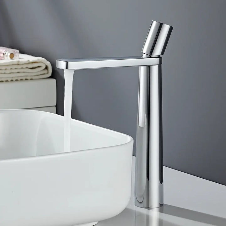 Torneira-Para-Banheiro-Lumea-Prata-Para-Design-Luxuoso-De-Banheiro