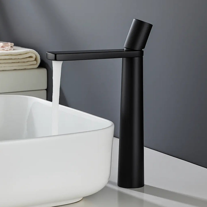 Torneira-Para-Banheiro-Lumea-Preta-Luxo-E-Modernidade